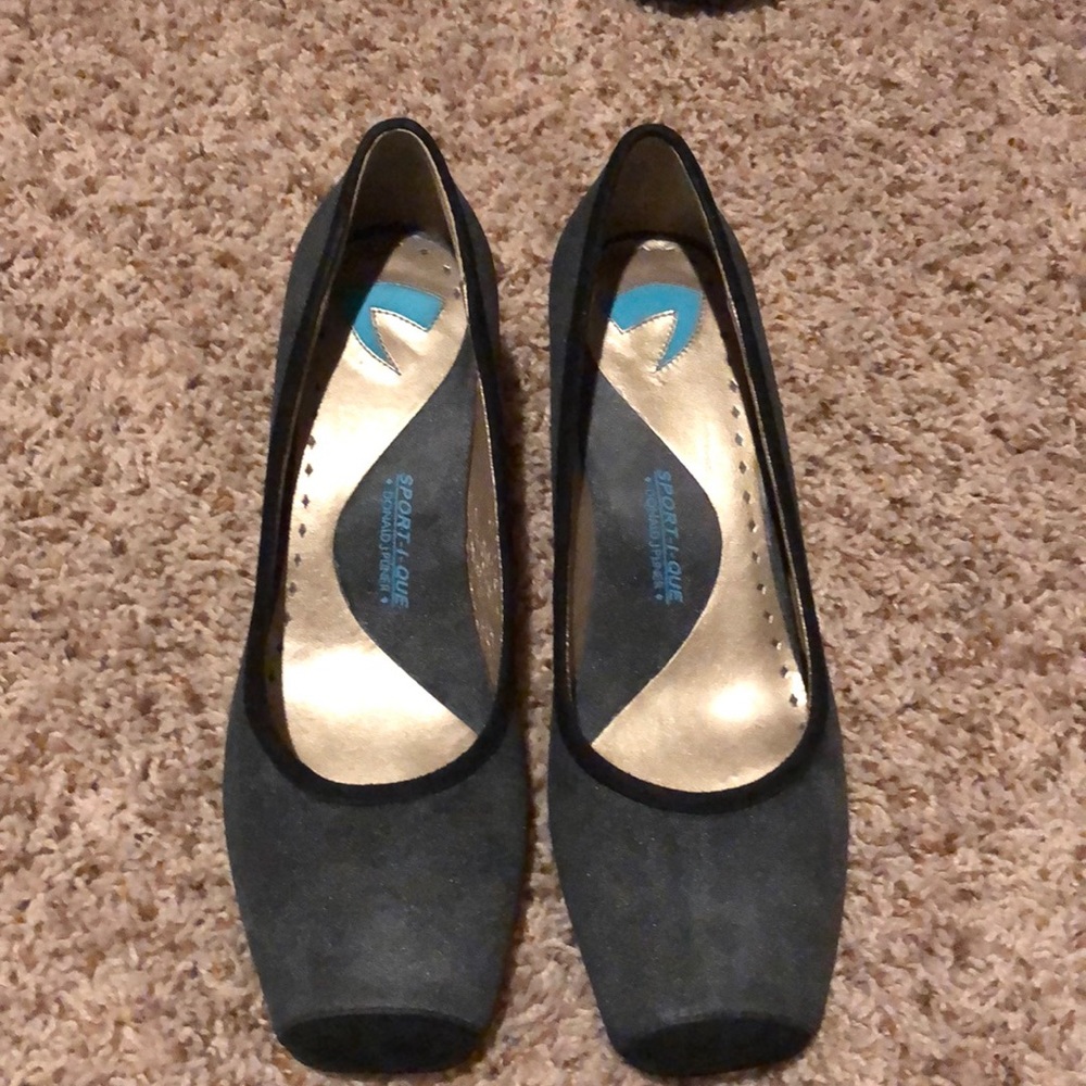 Like New Donald Pliner Sport. 8.5M